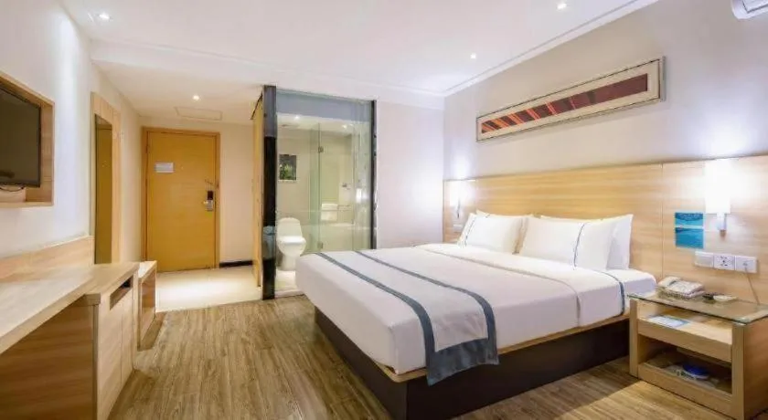 Bed in City Comfort Inn Beihai RT-Mart High Speed Railway Station