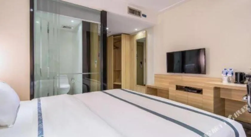 Bed in City Comfort Inn Beihai RT-Mart High Speed Railway Station