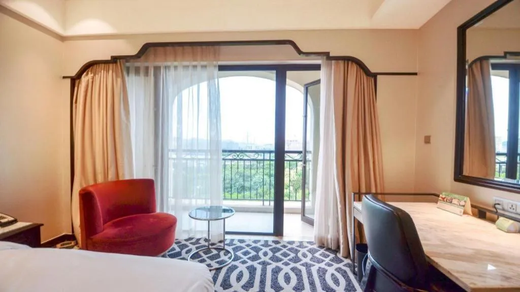 Bed in Holiday Inn Guangzhou Airport Zone By IHG