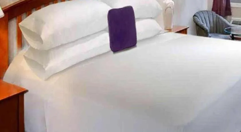 Bed in Knights Inn - Forest Hill, TX