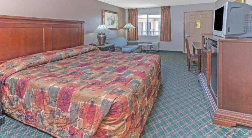 Bed in Knights Inn - Forest Hill, TX