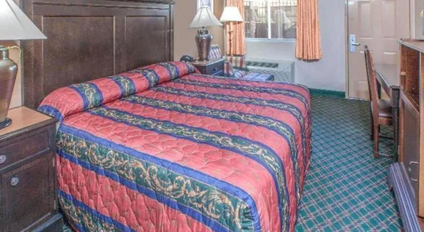 Bed in Knights Inn - Forest Hill, TX