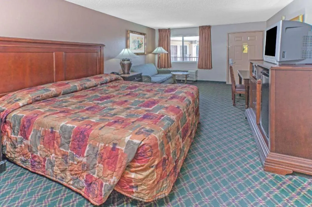 Bed in Knights Inn - Forest Hill, TX