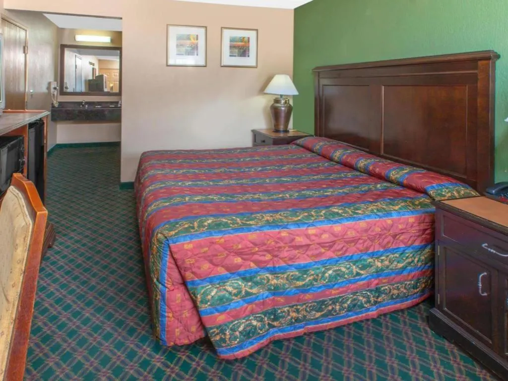 Bed in Knights Inn - Forest Hill, TX