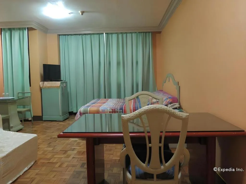 Bed in Cebu Northwinds Hotel