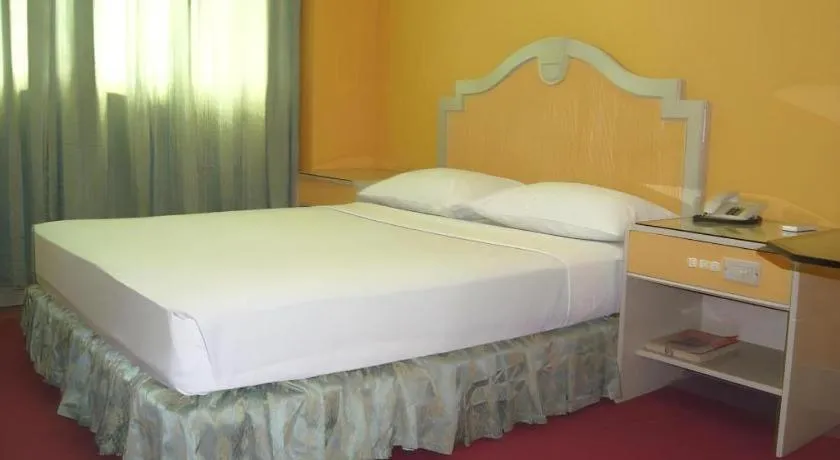 Bed in Cebu Northwinds Hotel