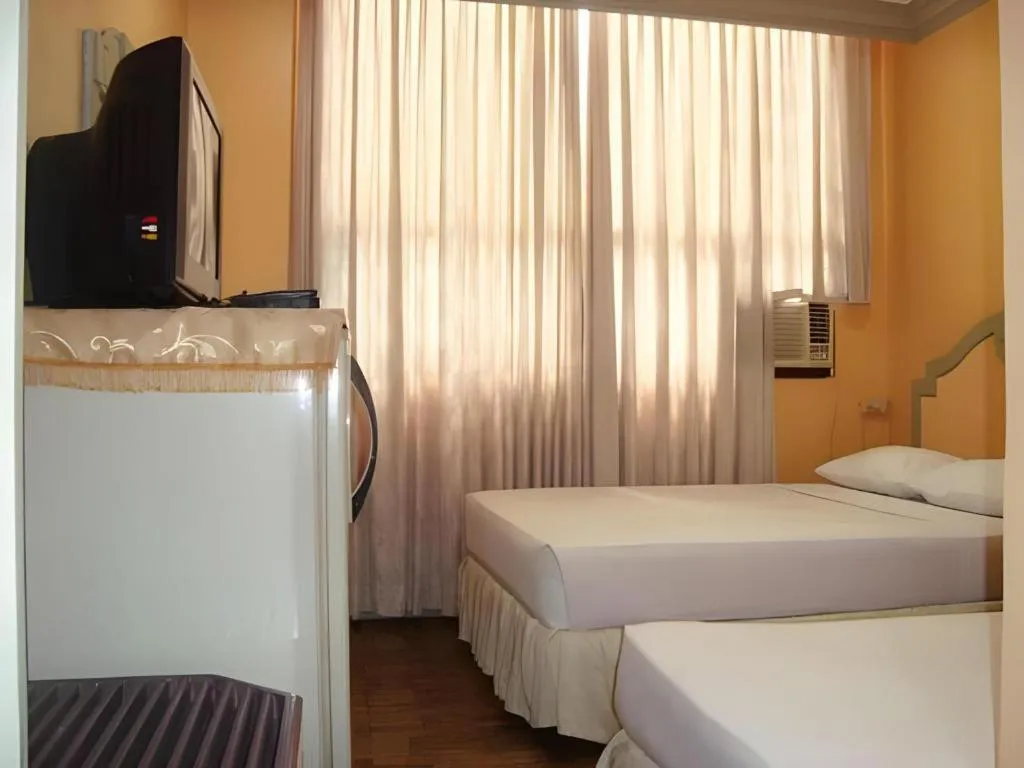 Bed in Cebu Northwinds Hotel