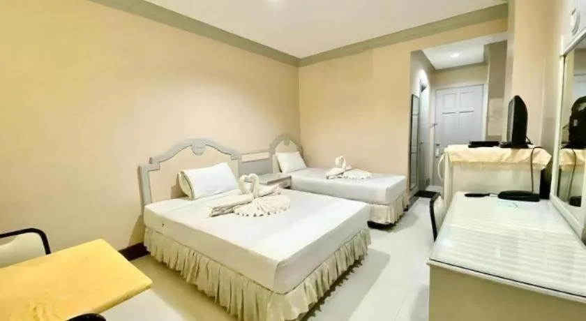 Bed in Cebu Northwinds Hotel