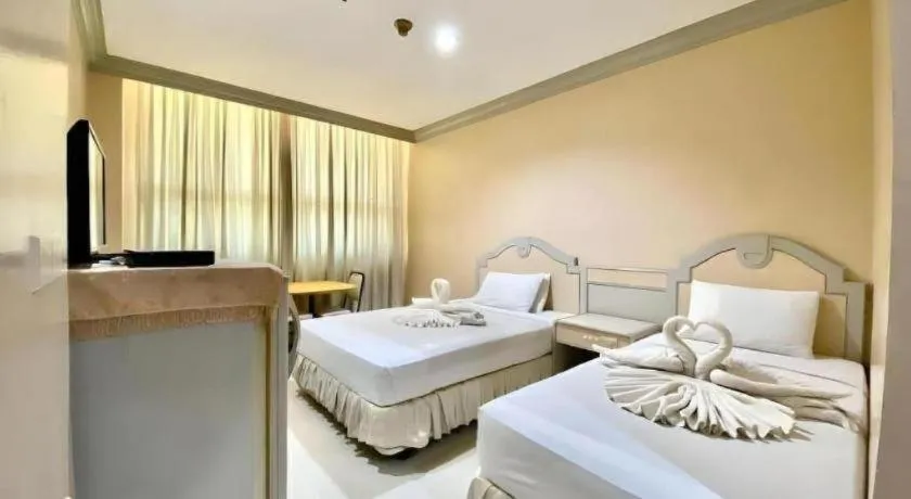 Bed in Cebu Northwinds Hotel