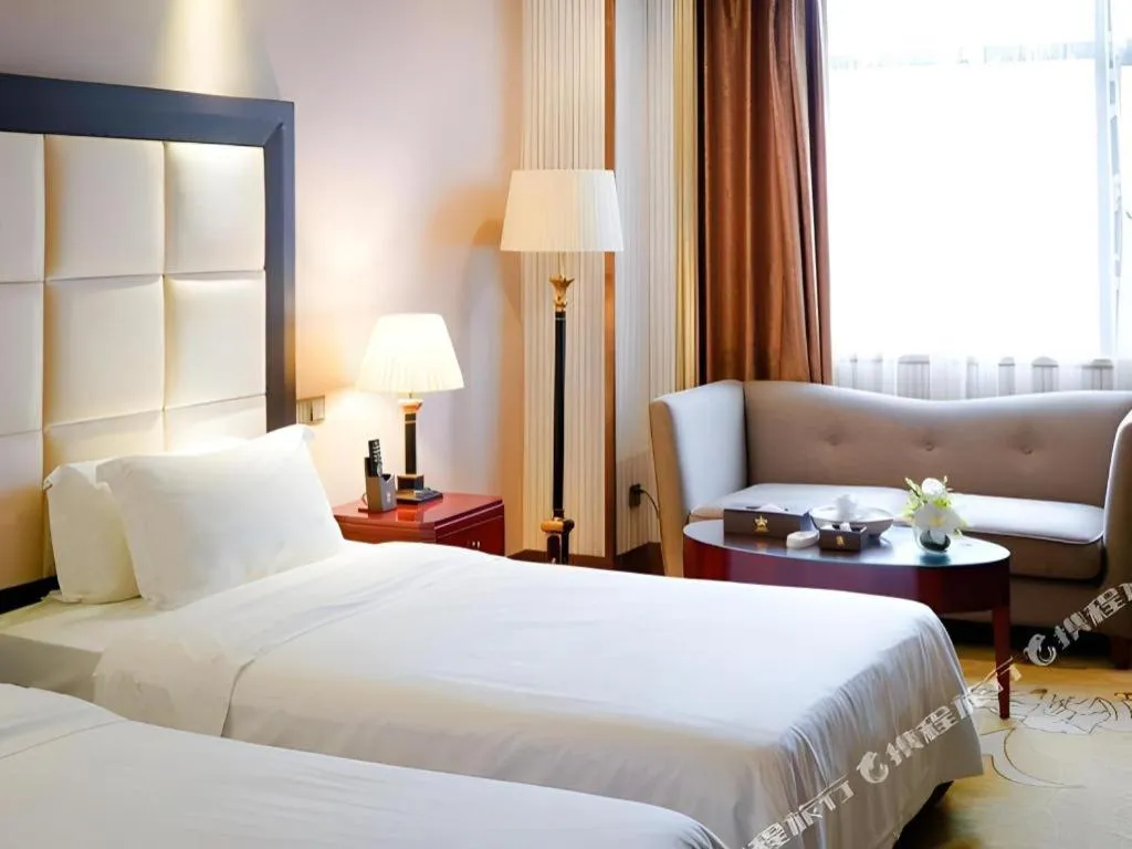 Bed in Shenzhen Bao Yue Hotel