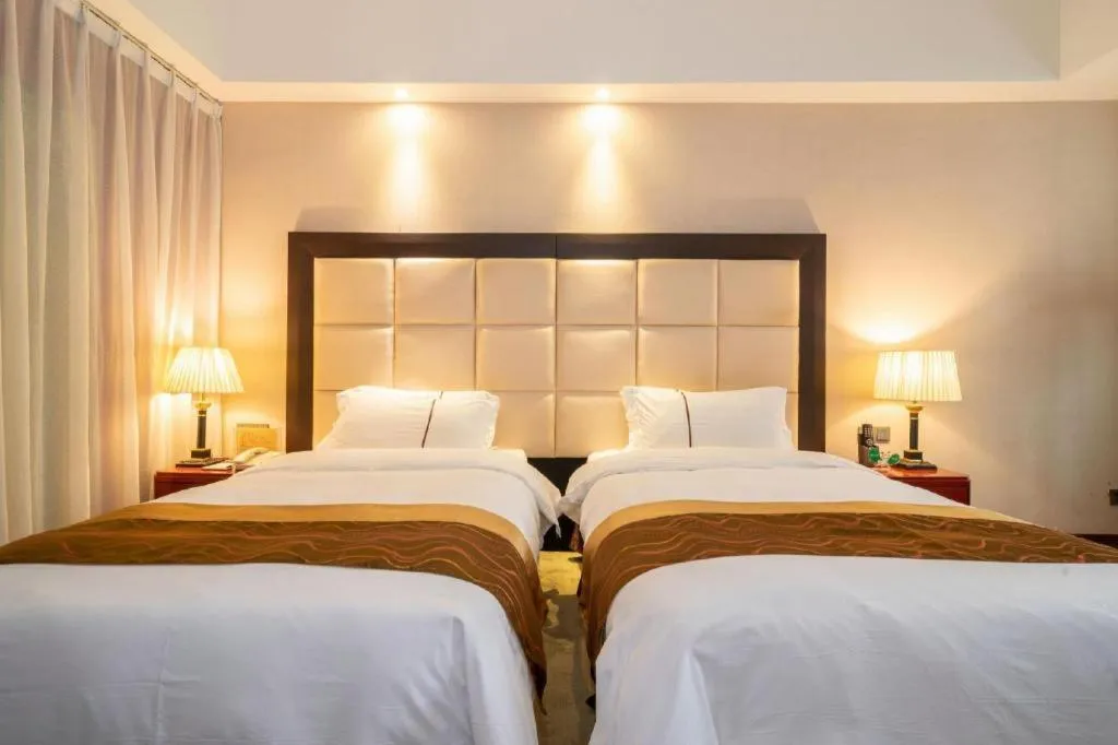 Bed in Shenzhen Bao Yue Hotel