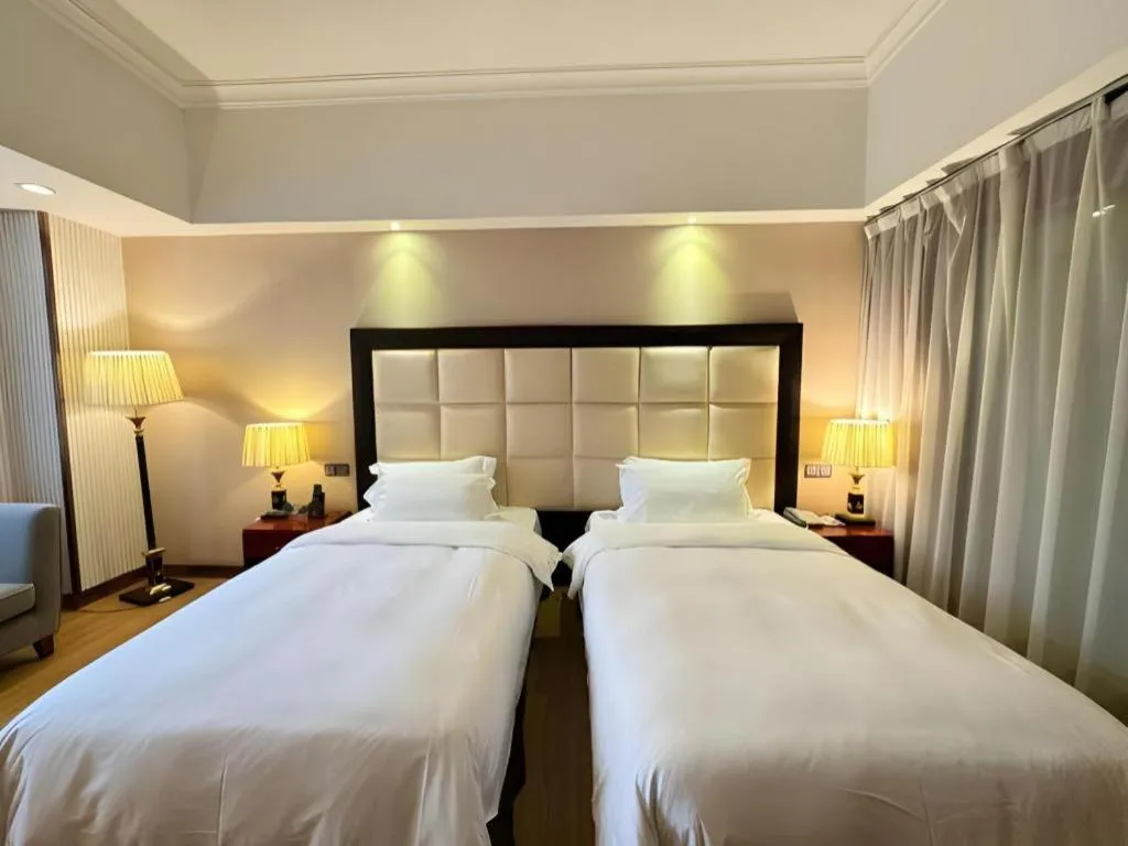Bed in Shenzhen Bao Yue Hotel