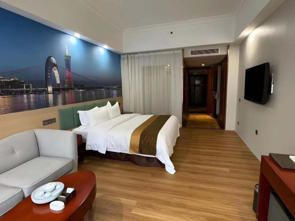 Bed in Shenzhen Bao Yue Hotel