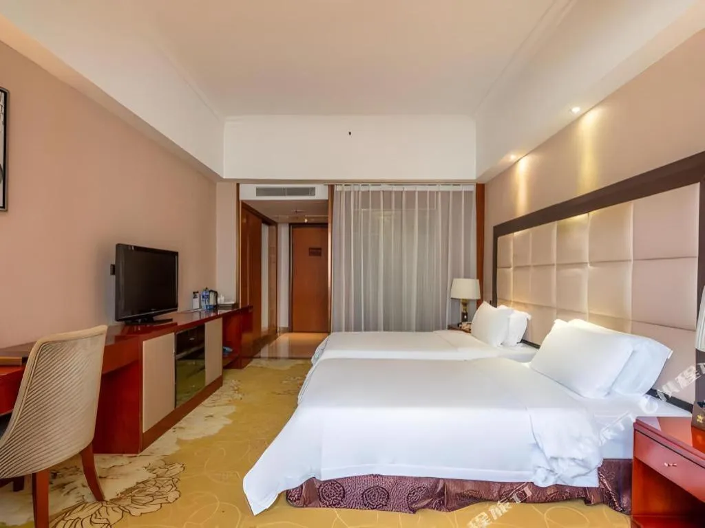 Bed in Shenzhen Bao Yue Hotel