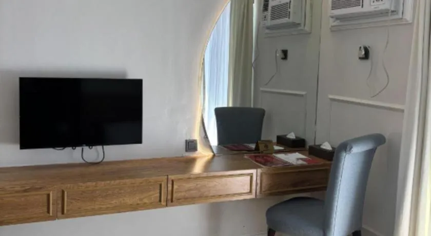 Queen Margarette Hotel