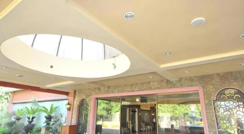 Queen Margarette Hotel