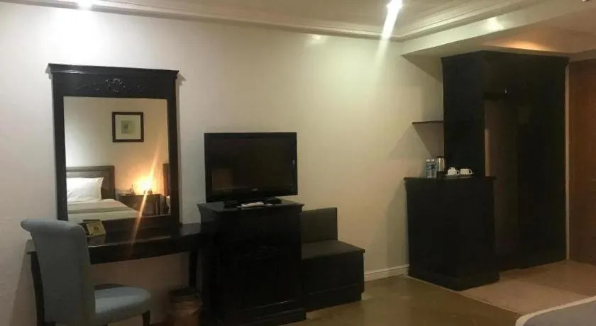 Queen Margarette Hotel