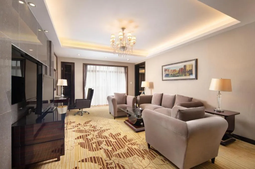 Country Garden Phoenix Hotel Yunfu