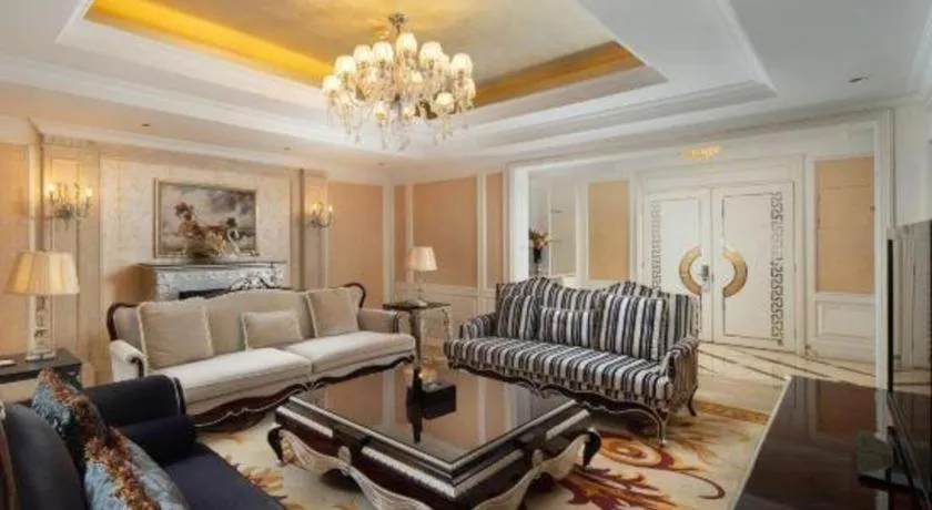 Country Garden Phoenix Hotel Yunfu