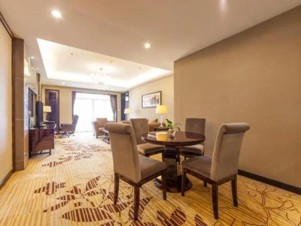 Country Garden Phoenix Hotel Yunfu