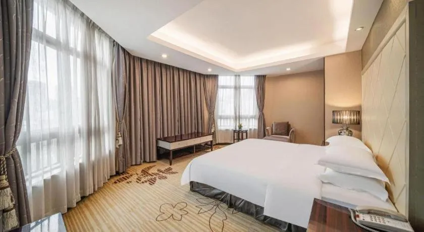 Bed in Country Garden Phoenix Hotel Yunfu