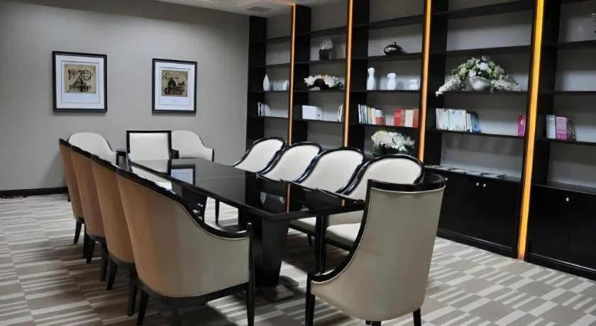 Country Garden Phoenix Hotel Yunfu