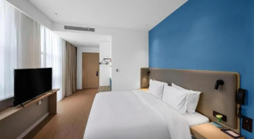 Bed in Holiday Inn Express Shenzhen North Station By IHG