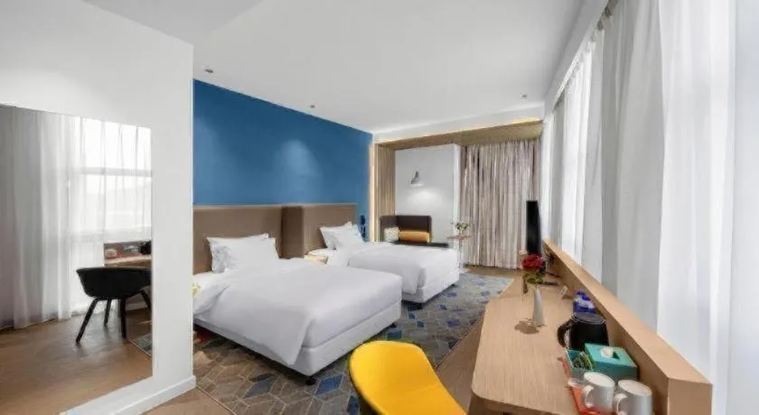 Bed in Holiday Inn Express Shenzhen North Station By IHG