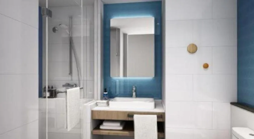 Holiday Inn Express Shenzhen North Station By IHG