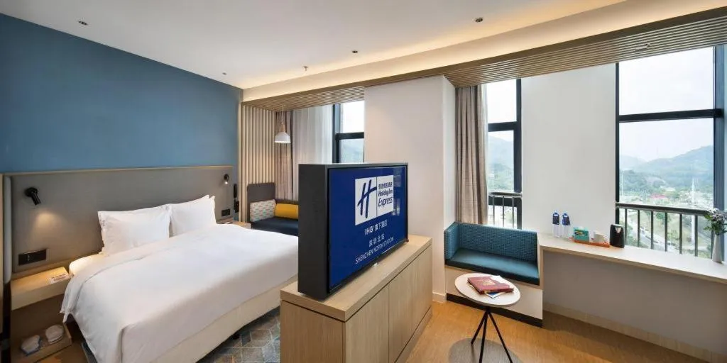 Bed in Holiday Inn Express Shenzhen North Station By IHG