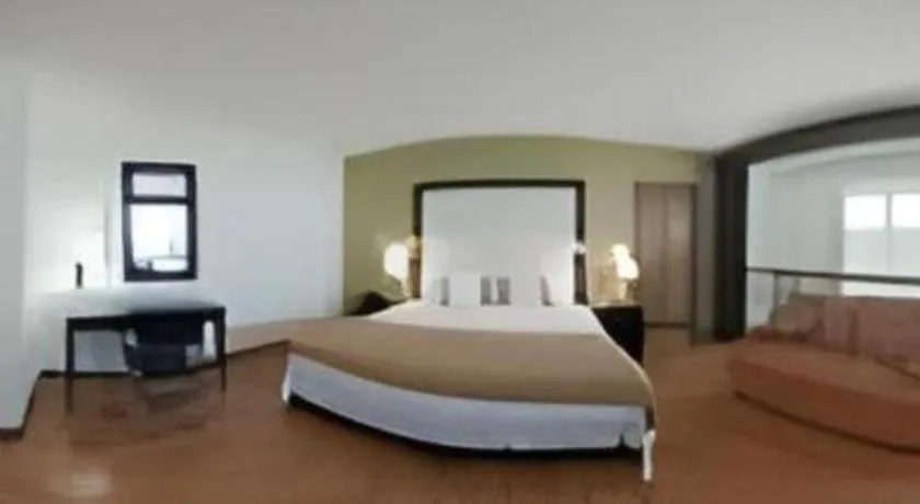 Bed in Holiday Inn Irapuato By IHG