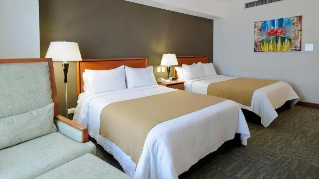 Bed in Holiday Inn Irapuato By IHG