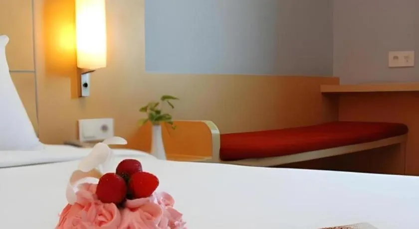 Bed in Hotel Horison Arcadia Heritage Surabaya