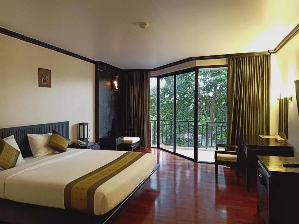 Bed in khaoyai lumtakong hotel