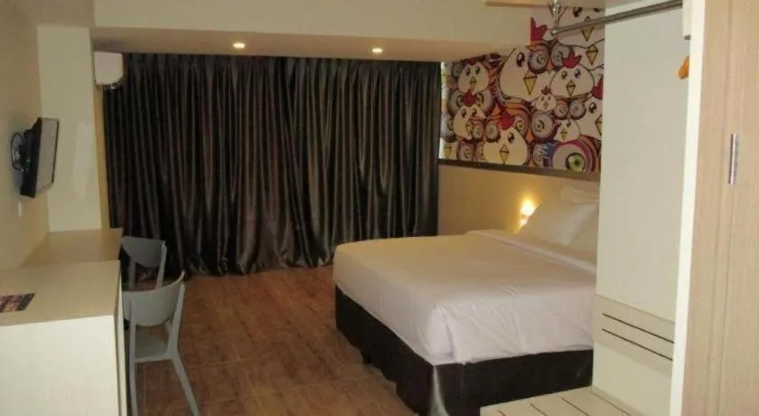 Bed in Nite and Day Batam Jodoh Square