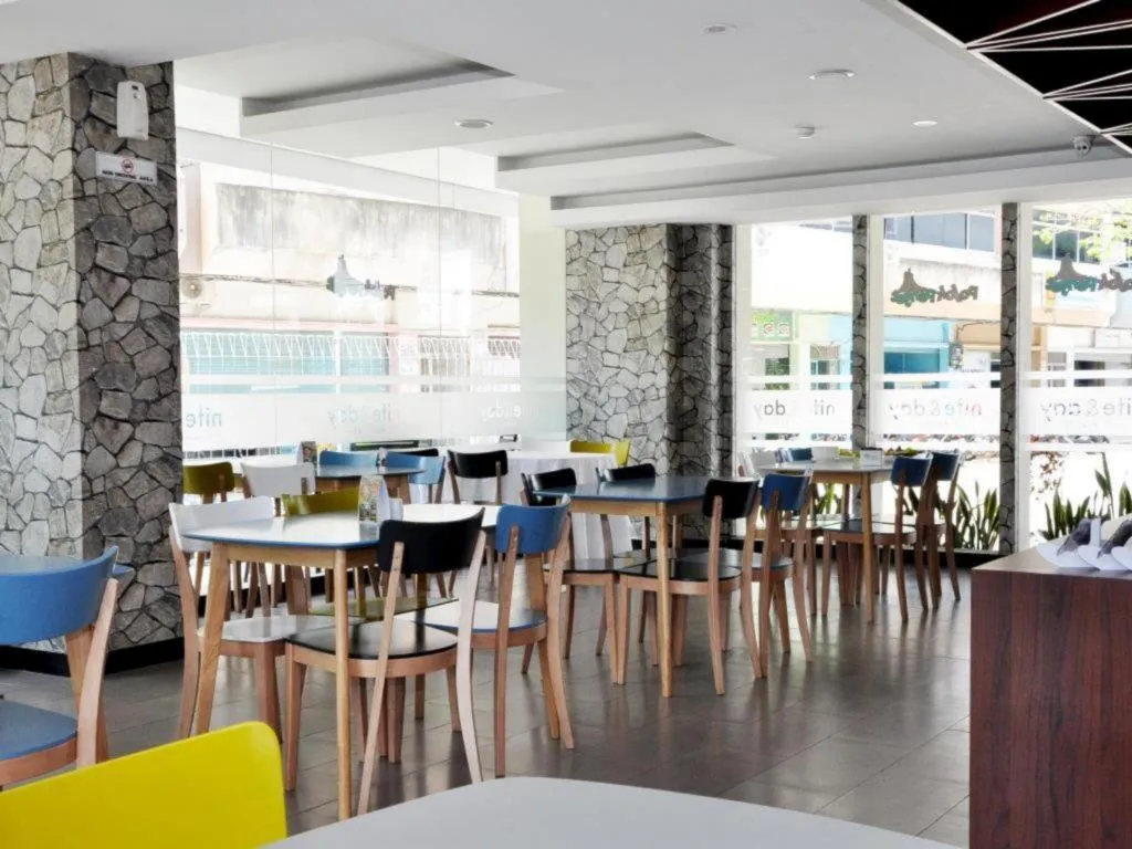 Nite and Day Batam Jodoh Square