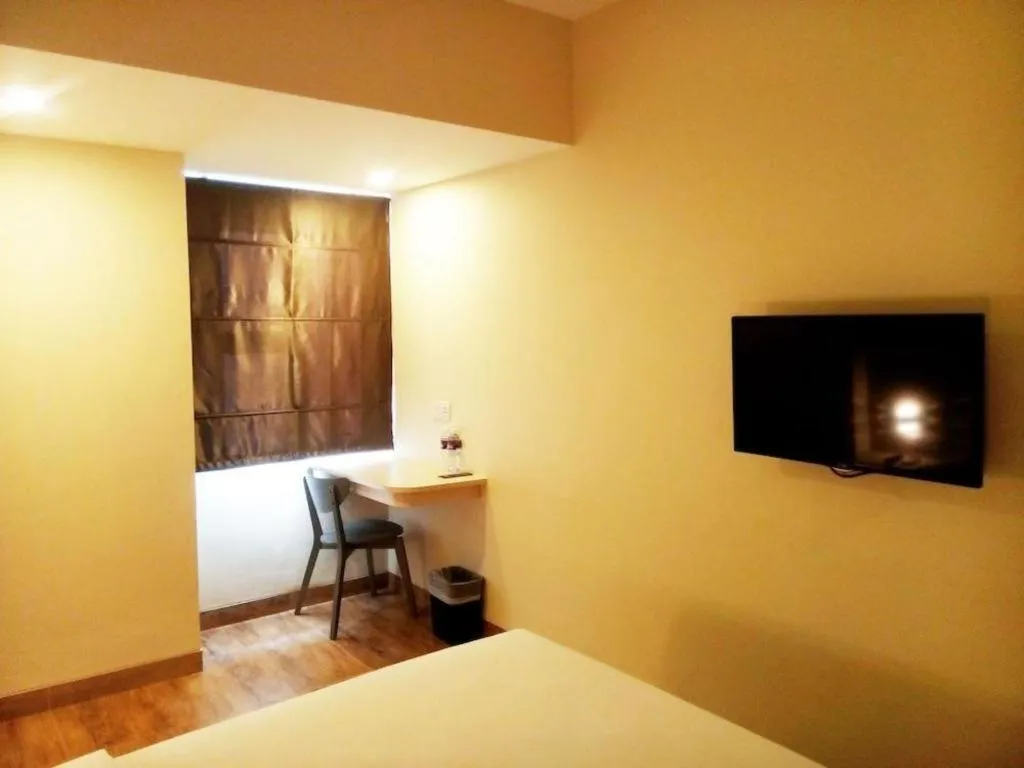 Bed in Nite and Day Batam Jodoh Square