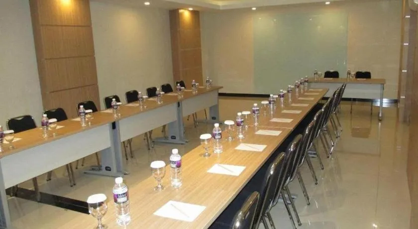 Nite and Day Batam Jodoh Square