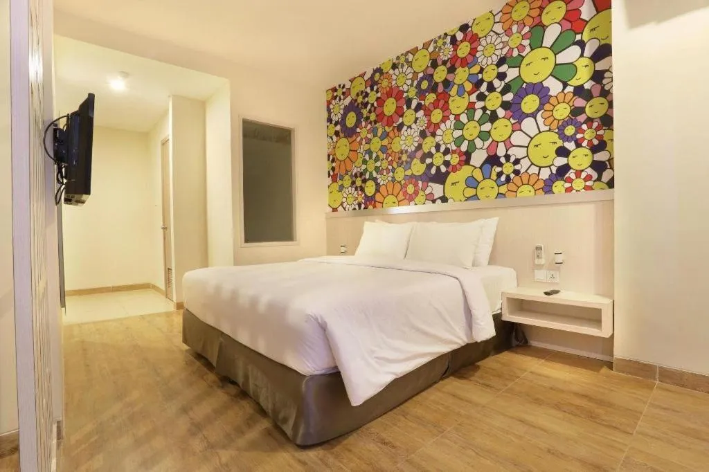 Bed in Nite and Day Batam Jodoh Square