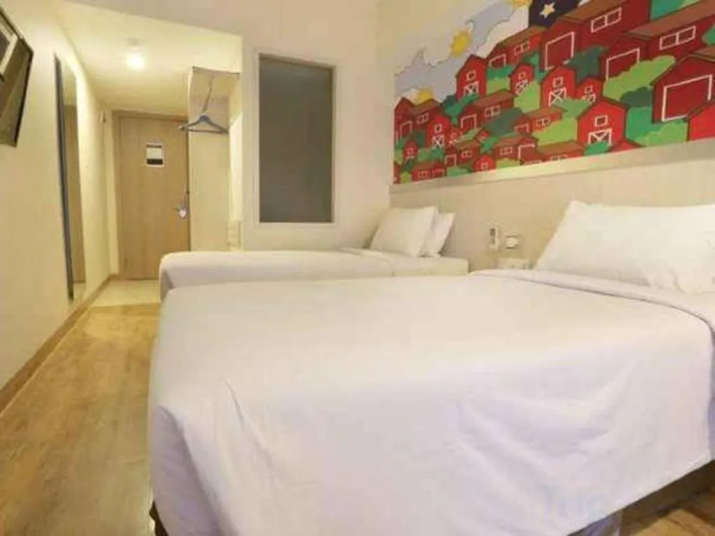 Bed in Nite and Day Batam Jodoh Square