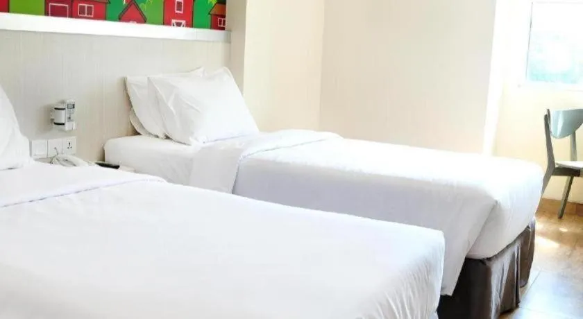 Bed in Nite and Day Batam Jodoh Square