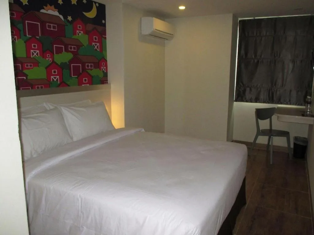 Bed in Nite and Day Batam Jodoh Square