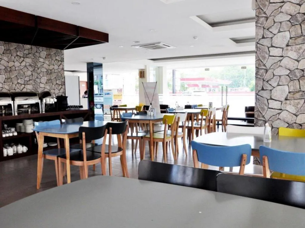 Nite and Day Batam Jodoh Square