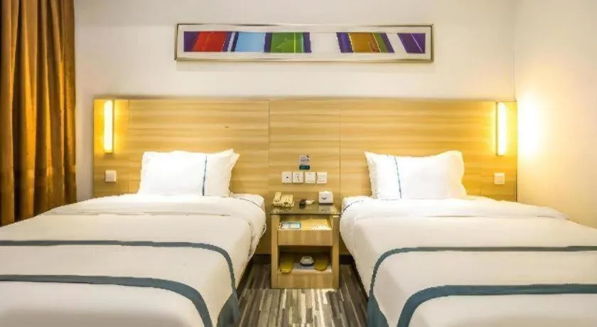 Bed in City Comfort Inn Zhaoqing Qixingyan Scenic Area Xinghu Archway