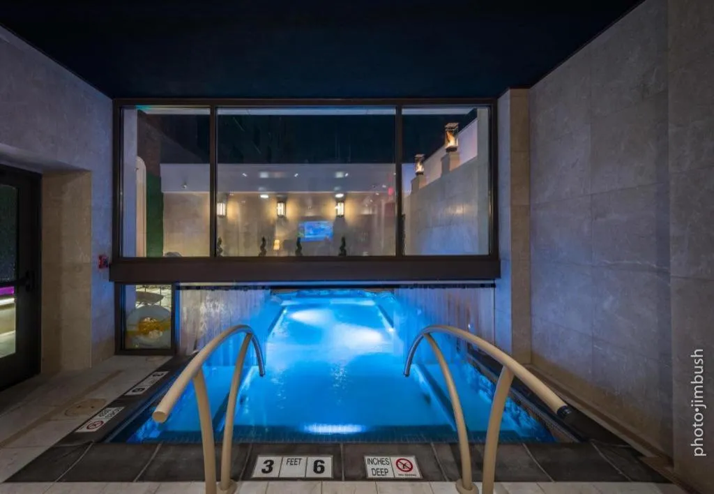 Curtiss Hotel, Ascend Hotel Collection