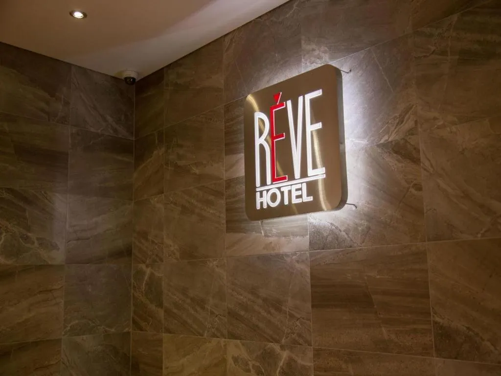 Reve Business Hotel Jeju