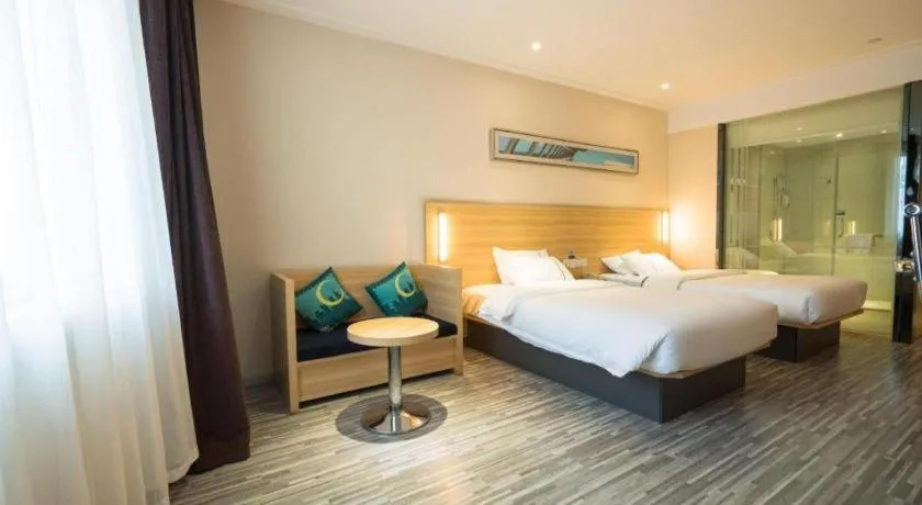 Bed in City Comfort Inn Wuhan High Speed Railway Station