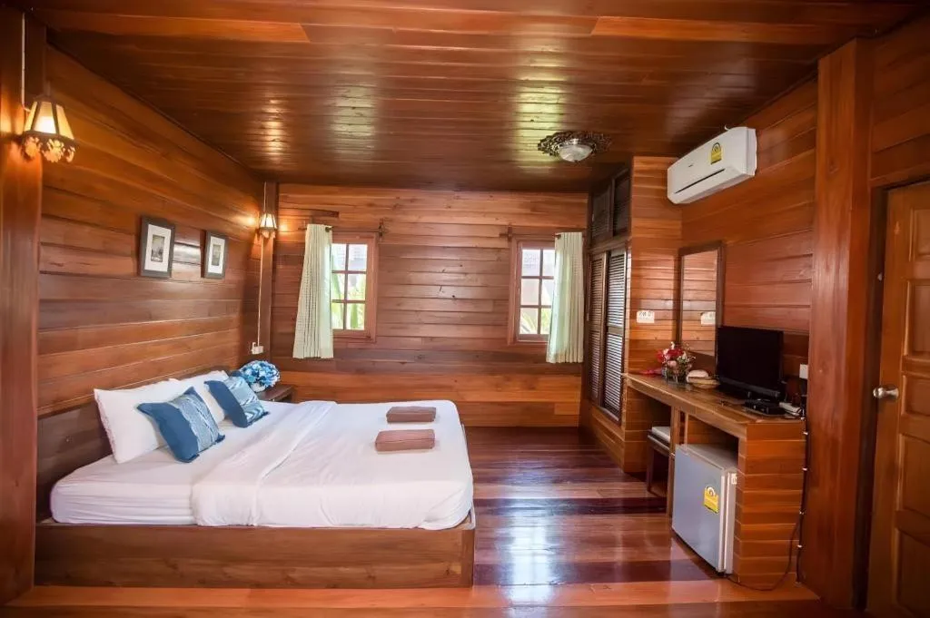 Bed in Huan Aumpron Resort