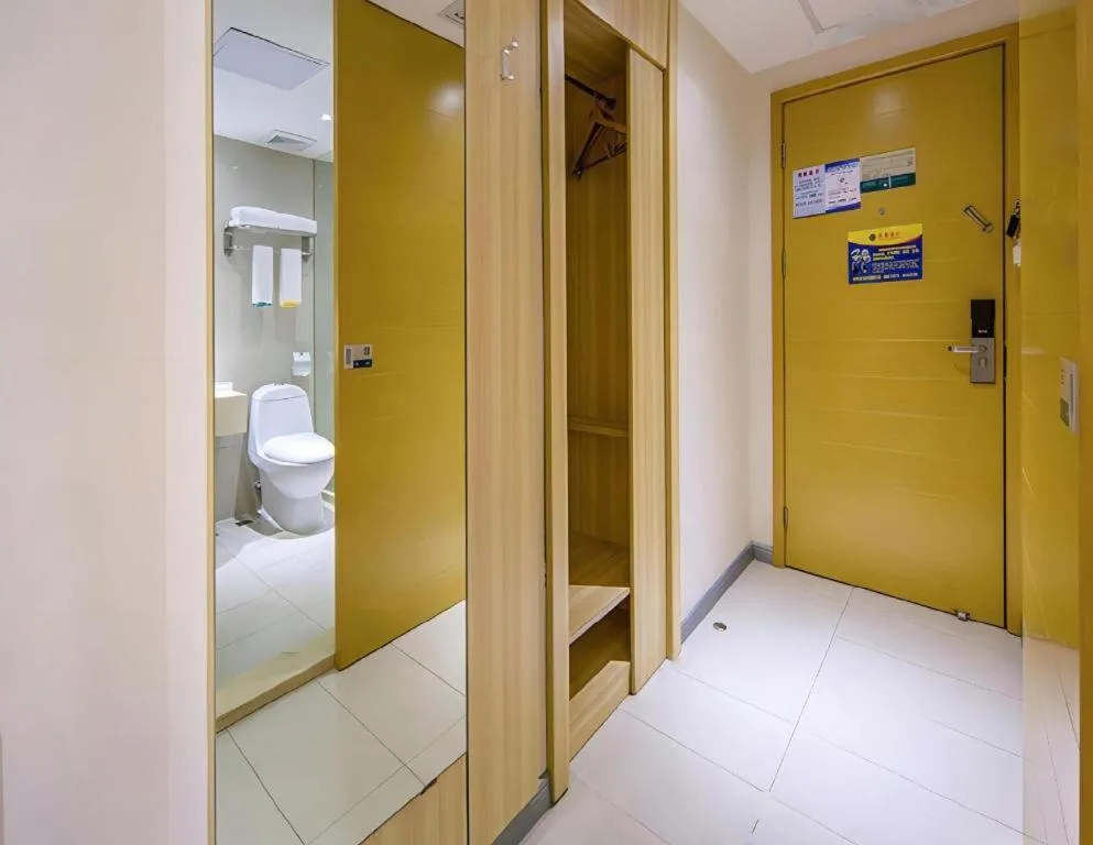 Bed in City Comfort Inn Huangshi City Huangshi Avenue