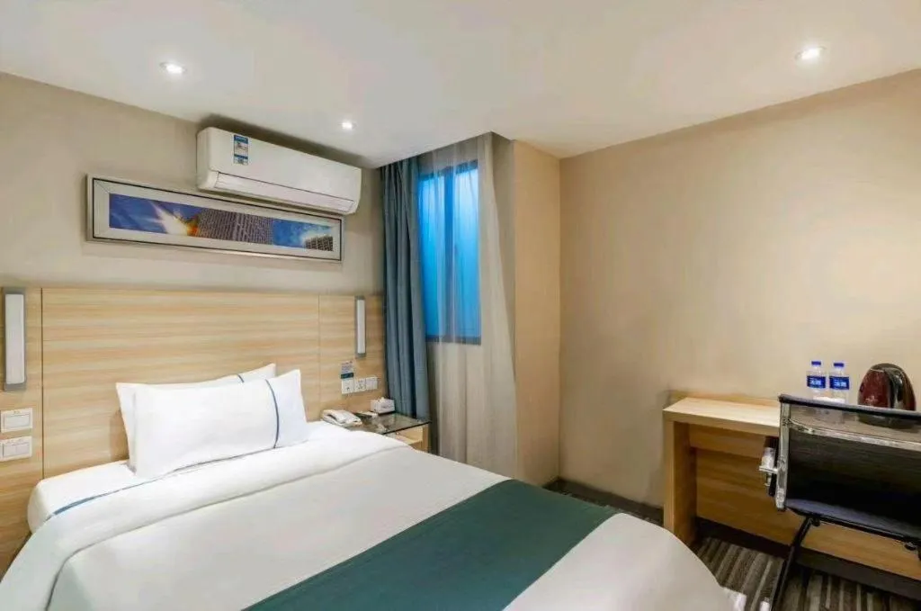 Bed in City Comfort Inn Huangshi City Huangshi Avenue